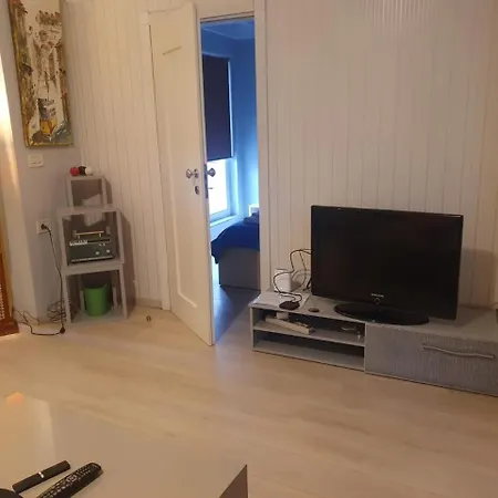 アパート Down Town Center ティラナ