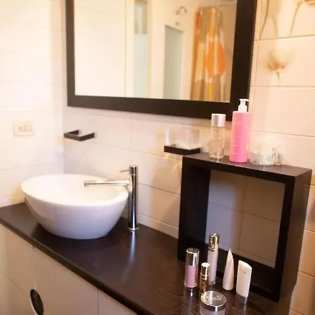 Down Town Center アパート ティラナ